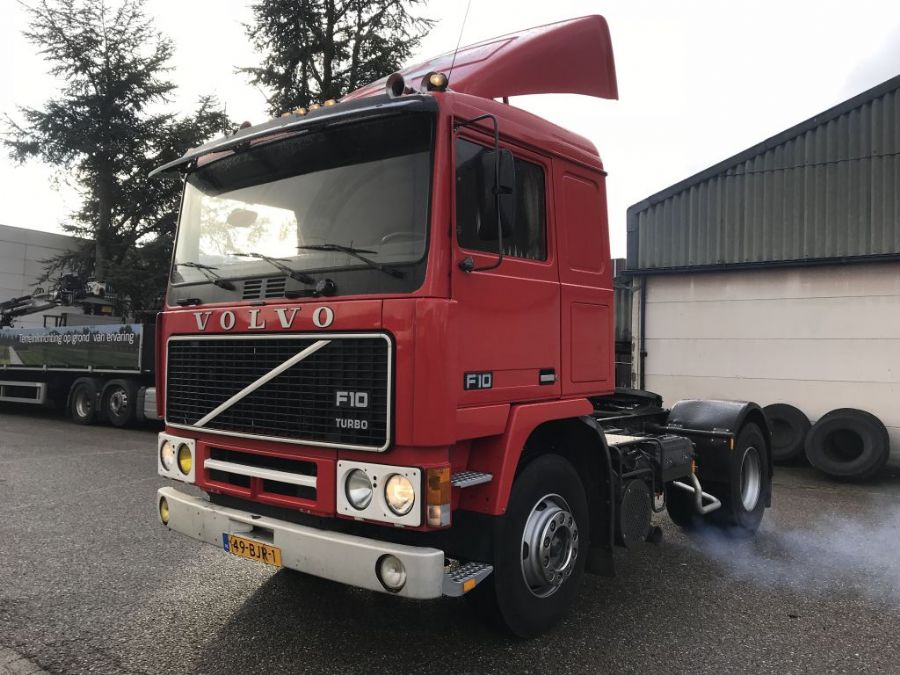Грузовой автомобиль Volvo F10/ F12/ F16 1984-93 - Стекло лобовое,
размер 2256*797, № VLVT0035, eurocode 8813AGNBL
