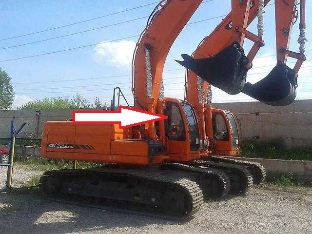 Стекло правое возле стрелы для экскаватора DOOSAN DX 140 LC |DOOSAN DX 180 LC|DOOSANDX 225 LCA|DOOSANDX 225 NLCA|DOOSAN DX260 LCA|DOOSAN DX 300 LCA|DOOSAN DX 300 LCA SLR|DOOSAN DX 340 LCA|DOOSANDX 420 LC|DOOSAN DX 420 LCA|DOOSAN DX 480 LC|DOOSAN DX 520 LC|DOOSAN DX 140 W|DOOSAN DX 160 W|DOOSAN DX 190 W|DOOSAN DX 210 W| - Стекло правое возле стрелы (закаленное)