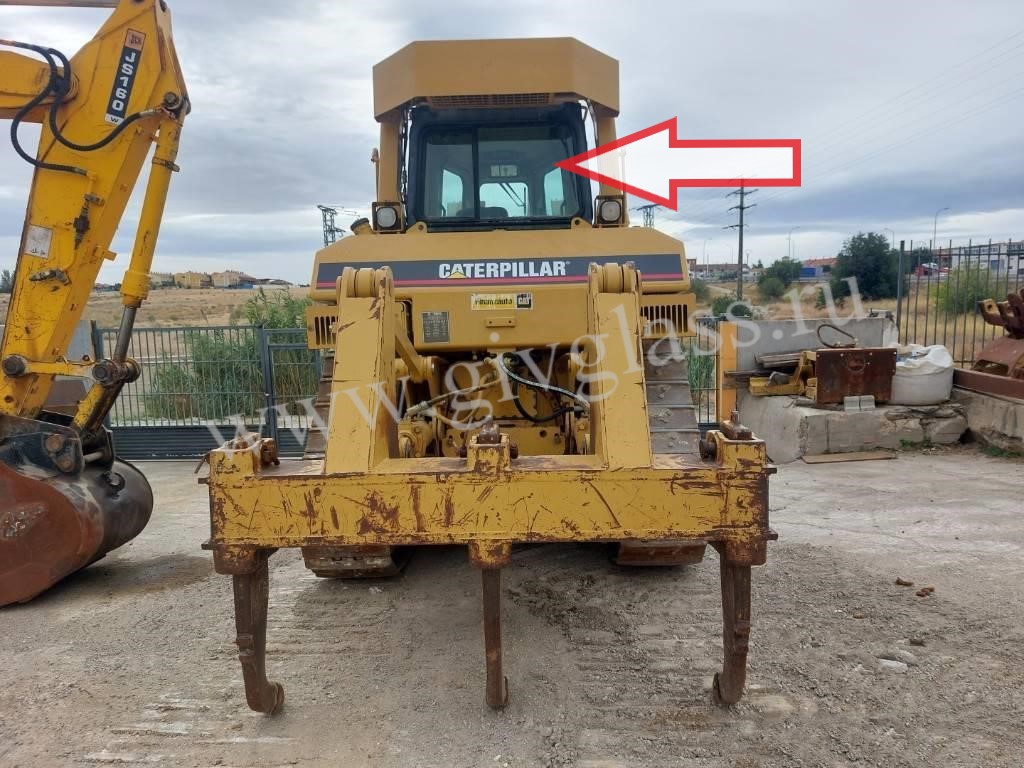 Бульдозер Caterpillar D7R - Стекло заднее (неподвижная форточка) (закаленное)