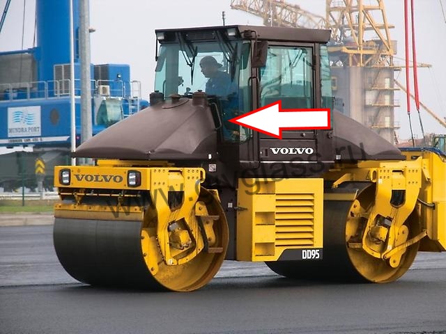 Дорожный каток VOLVO DD 95-1 -  Стекло лобовое нижнее левое среднее (закаленное)
