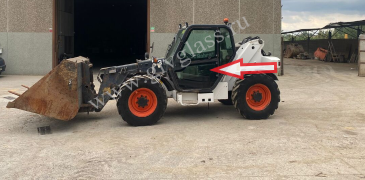 Телескопический погрузчик Bobcat T3571/ T3571L - Стекло дверное левое нижнее (закалённое)