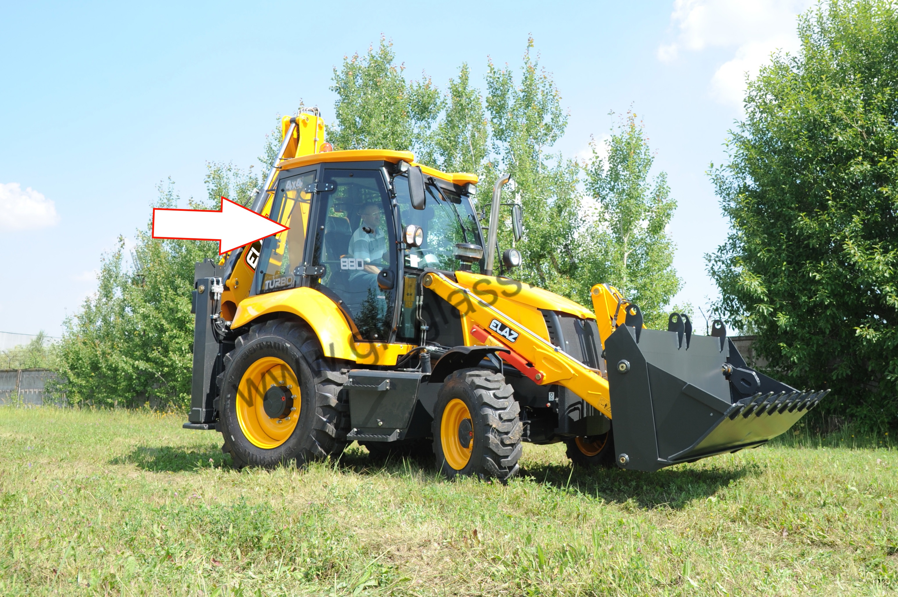 Экскаватор Elaz BL 880 / Tarsus 880 / Tarsus 880 plus - Стекло кузовное правое (закаленное), толщина 5 мм, размер 1077 мм * 794 мм, № 204970236, зеленое