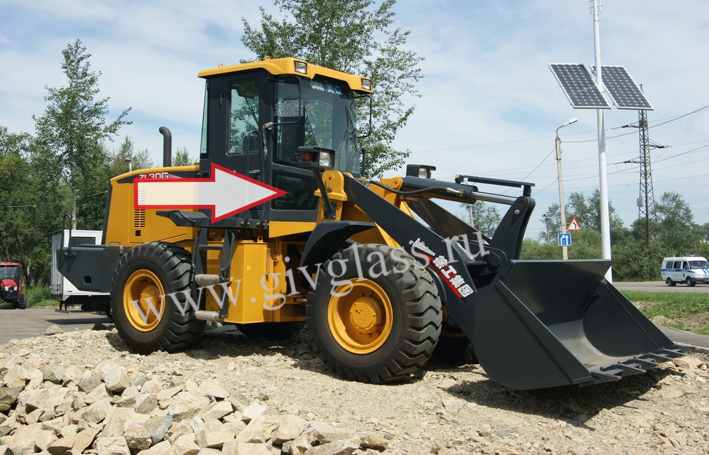 Фронтальный погрузчик Xcmg ZL30G - Стекло лобовое нижнее правое (закаленное)