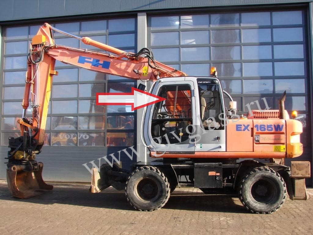 Экскаватор гусеничный Fiat Hitachi ex 165/255/355 5 серии - стекло дверное верхнее (подвижная форточка ближе к лобовому) (закаленное)