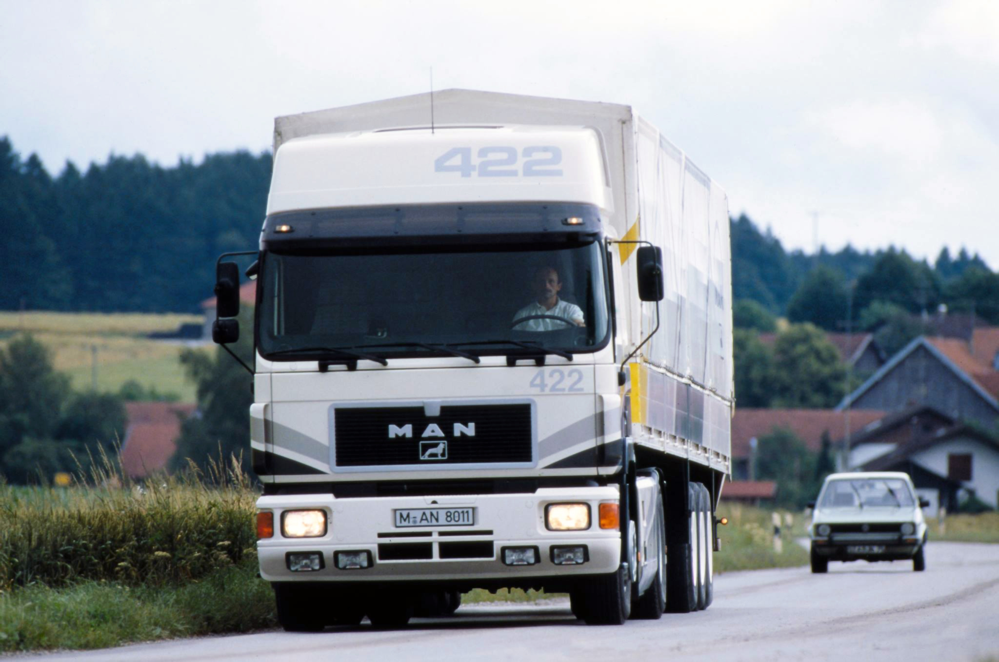 Грузовой автомобиль MAN F90 L12 Narrow 1986- - Стекло лобовое,

размер 2290*816, № MANT0002, eurocode 4908AGNBL

​