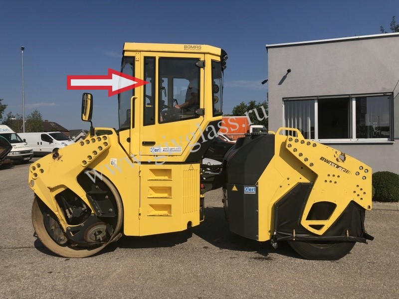 Каток Bomag BW 161 AC - Стекло дверное левое (малое, ближе к лобовому) (закаленное)