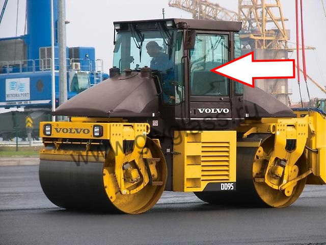 Дорожный каток VOLVO DD 95-1 - Стекло дверное левое (закаленное) 