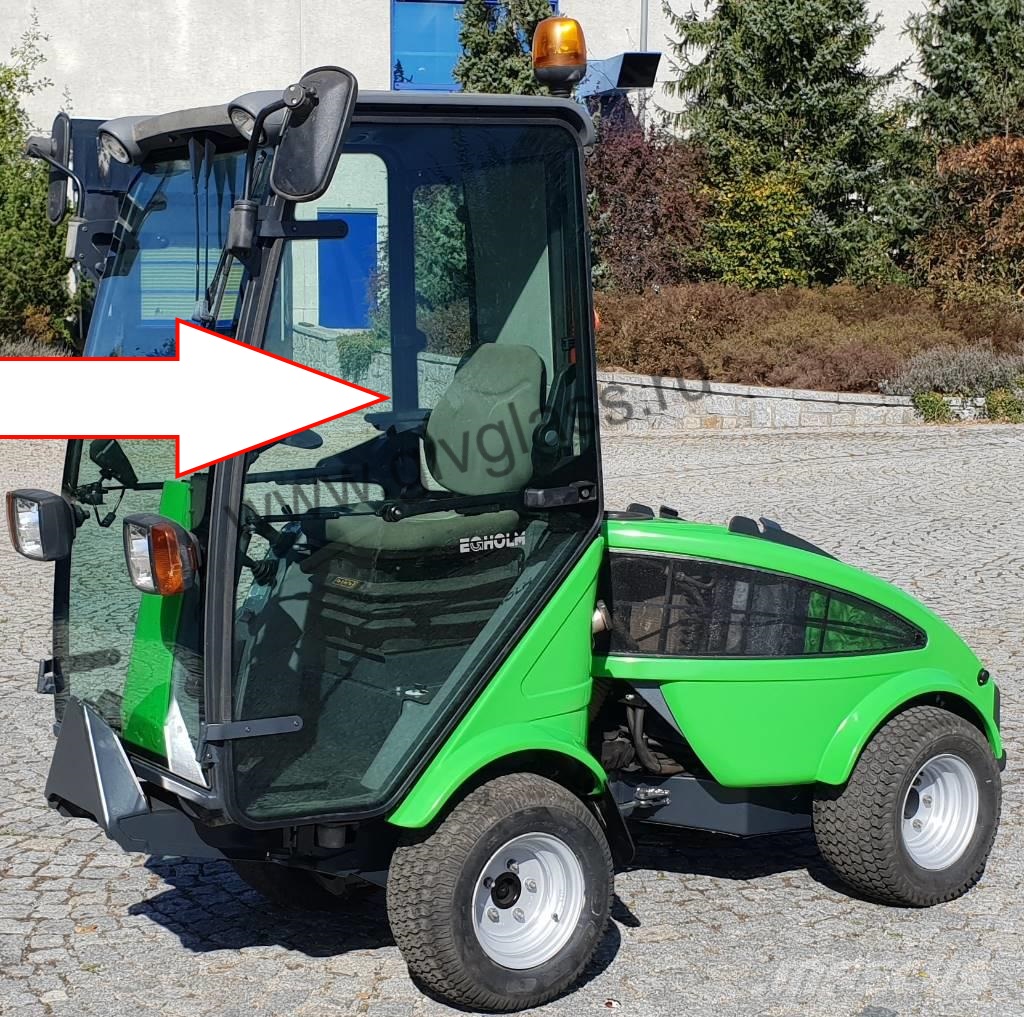 Уборочная машина NILFISK Egholm City Ranger 2200, City Ranger 2250 - Стекло дверное левое  (закаленное), размер 945*1400 мм
