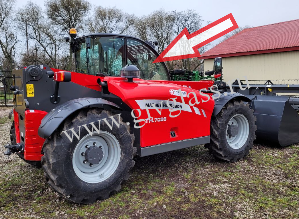 Телескопический погрузчик Massey Ferguson TH7038 - Стекло кузовное правое возле стрелы (закаленное)