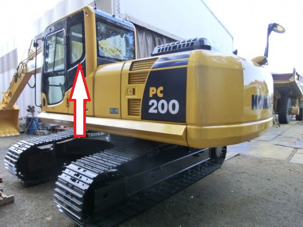 Экскаватор гусеничный Komatsu PC 200-8 | Komatsu PC 220-8 | Komatsu PC 300-8 | Komatsu PC 400-8 | Komatsu PC 750-8 | Komatsu PC 800-8 | ( 8 серия ) - Стекло кузовное заднее левое (закаленное)