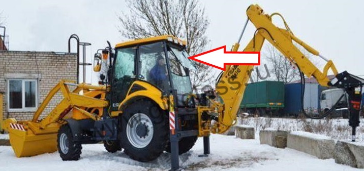 Экскаватор-погрузчик ЧЛМЗ 310.1 - Стекло заднее верхнее открывающееся (закаленное),

размер 786 мм * 1138 мм, №310-63.00.021, светло-зеленое