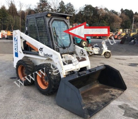 Мини-погрузчик Bobcat 751/753 - Стекло лобовое (триплекс)