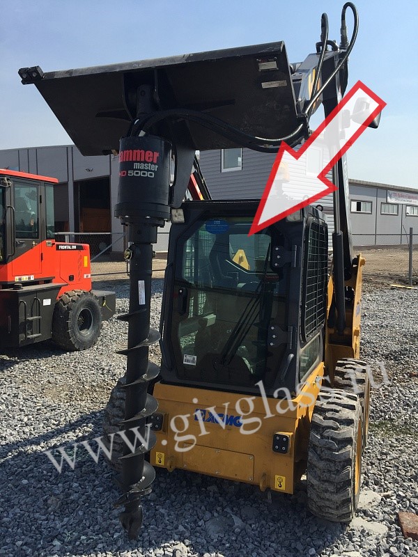 Мини-погрузчик XCMG SR740RU - Стекло лобовое (закаленное)