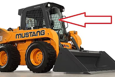 Мини-погрузчик Mustang 2700V/3300V/4000V/1900R - Стекло лобовое с отверстиями и шелкографией (закалённое)