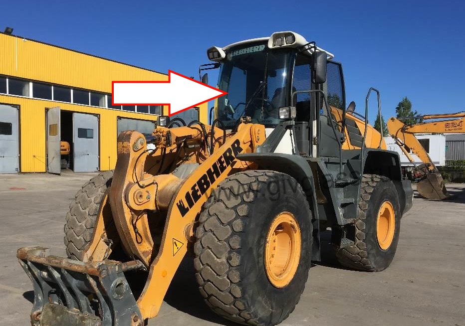 Фронтальный погрузчик LIEBHERR L550 - Стекло лобовое (триплекс), размеры 1780 мм * 1240 мм