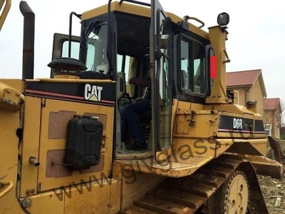 Бульдозер Caterpillar D6R - Стекло кузовное заднее левое/правое (триплекс) в резинку