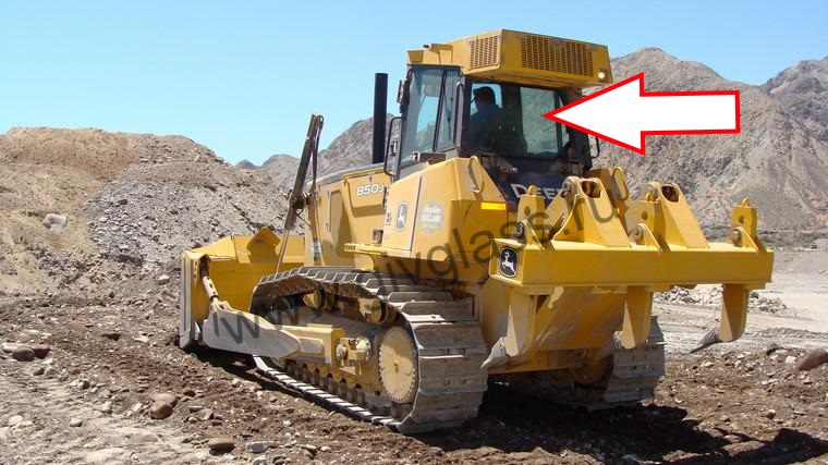 Бульдозер John Deere 850 J-II - Стекло заднее (закаленное)
