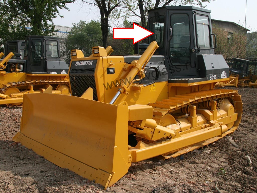 Бульдозер SHANTUI SD16  - Стекло лобовое (триплекс)