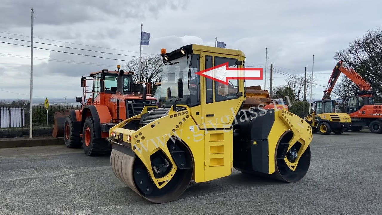 Каток Bomag BW 161 AC - Стекло лобовое левое (закаленное)