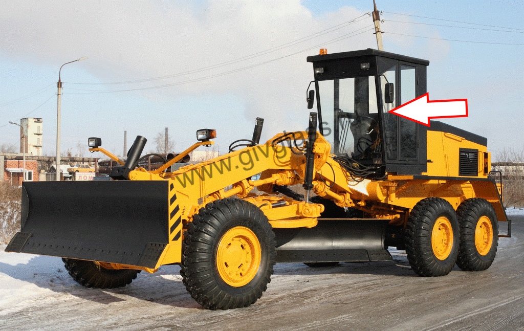 Автогрейдер ДЗ-122 - Стекло лобовое левое