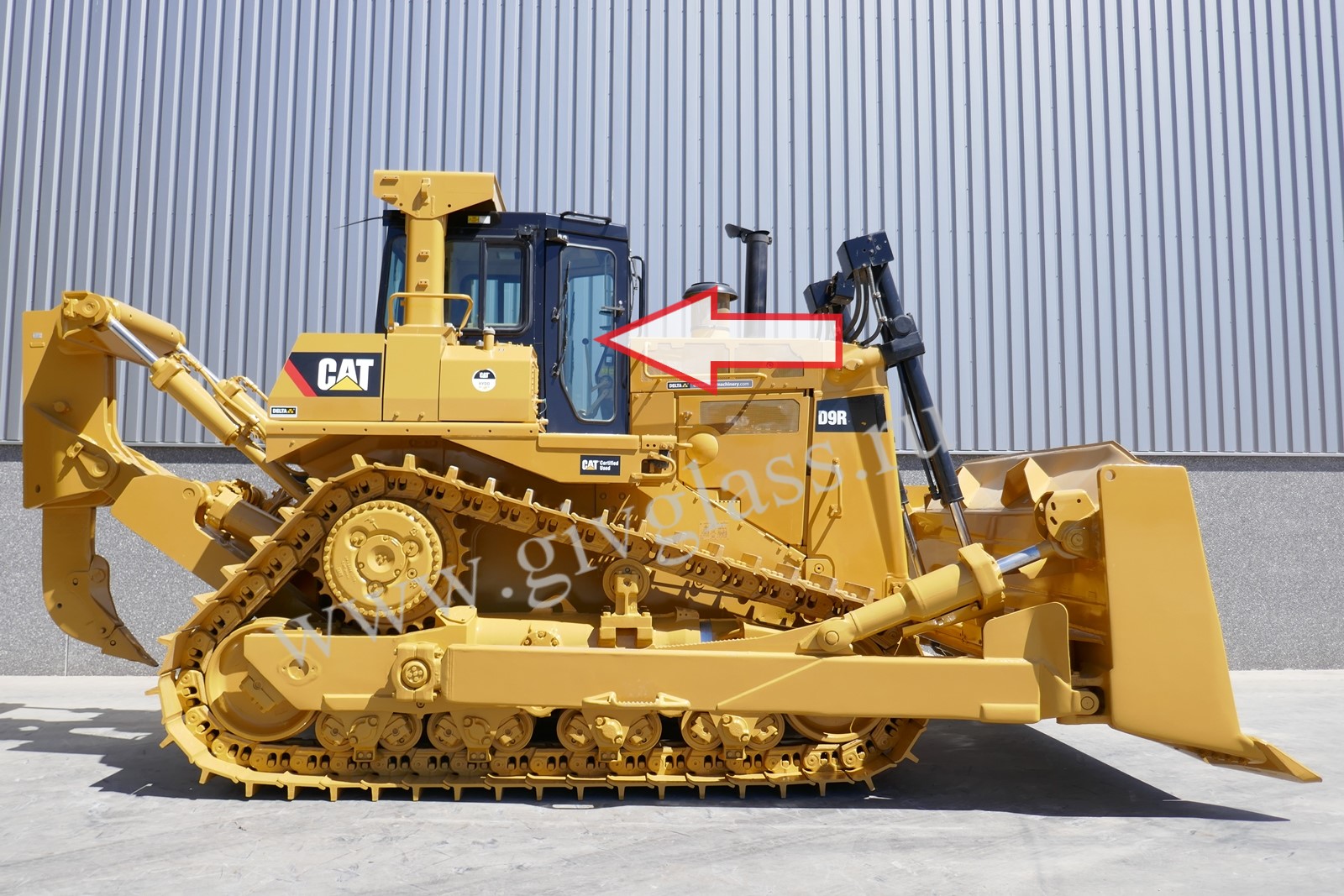 Бульдозер Caterpillar D9R/D10R/D11R - Стекло дверное левое/правое (триплекс) цена за шт.