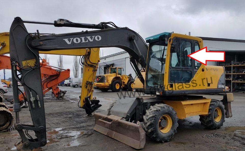 Экскаватор Volvo EW 140 b |145 b |160 b |180 b |EC 180 Blc | 210 Blc | 240 Blc | 290 Blc | 460 Blc 2003 - Подвижная форточка ближе к заднему стеклу (закаленная) 