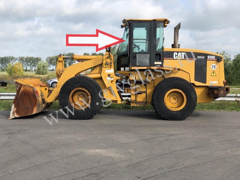 Фронтальный погрузчик Caterpillar 938 G  - Стекло лобовое левое (закаленное)
