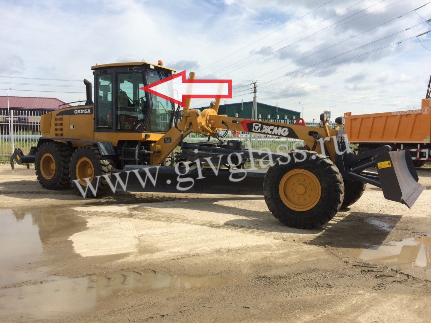 Грейдер XCMG GR215A - Стекло дверное правое (закаленное)