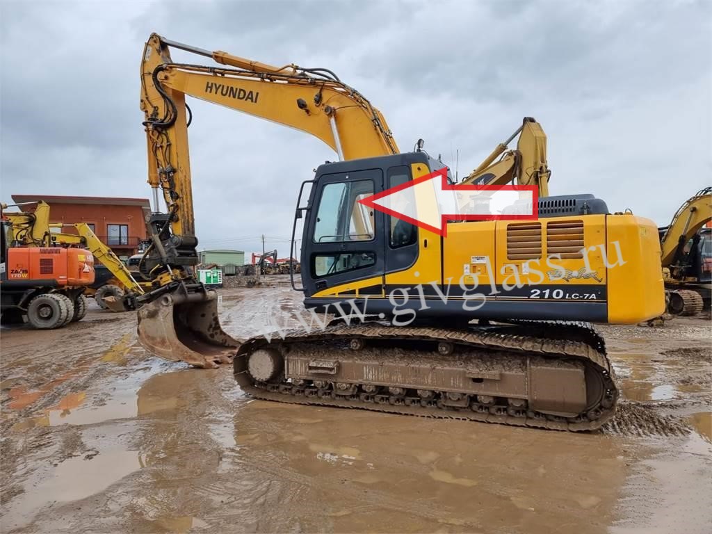 Экскаватор HYUNDAI ROBEX 210 LC-7 | 260 LC-7 | 290 LC-7 | 300 LC-7 | 330 LC-7 | 450 LC-7 | 480 LC 7 | 2003 год -  - Стекло дверное верхнее (форточка ближе к заднему стеклу) (вариант 2) (закаленное) 
Номер в каталоге 71N6-02541
