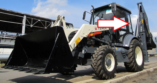 Экскаватор-погрузчик TEREX TLB 815 - Cтекло кузовное левое передняя часть,

№ 1TJ0002M1