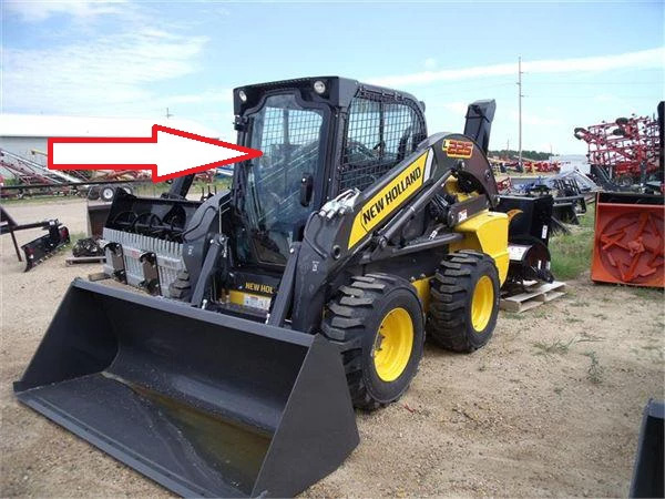 Мини-погрузчик New Holland L 215, L218, L220, L223, L225, L230, C227, C232, C238 2009 - Стекло лобовое с шелкографией и отверстиями под дворник снизу (закалённое).
Номер в каталоге 84344565