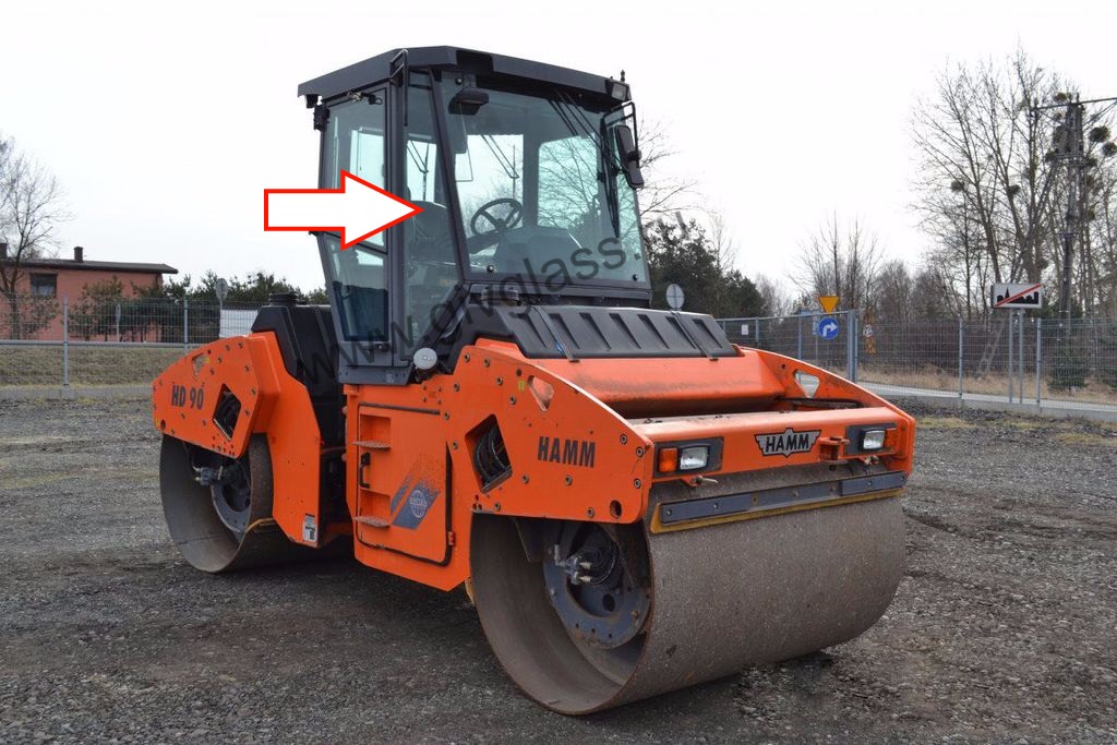 Каток HAMM HD 90/ HAMM HD 110 - Стекло лобовое правое (закаленное)