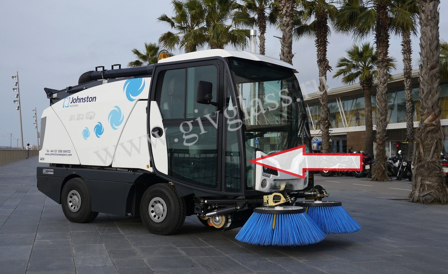 Коммунальная техника Johnston Sweepers C202 / Johnston Cx 202 / Johnston Cn 202 - Стекло лобовое нижнее правое (закаленное)