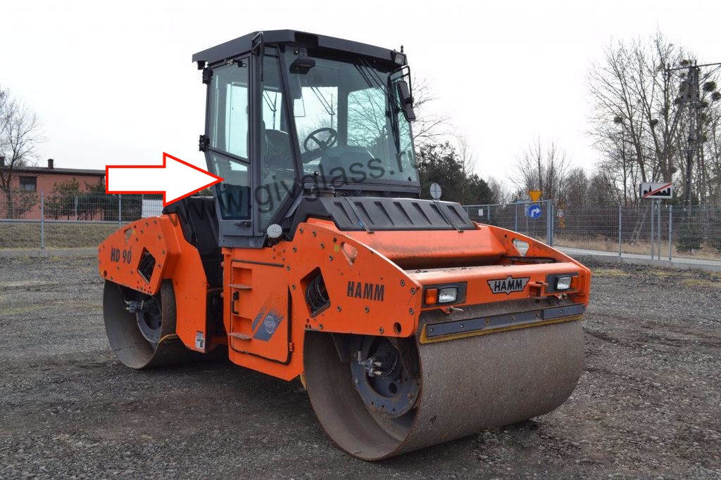 Каток HAMM HD 90/ HAMM HD 110 - Стекло дверное правое нижнее (закаленное)