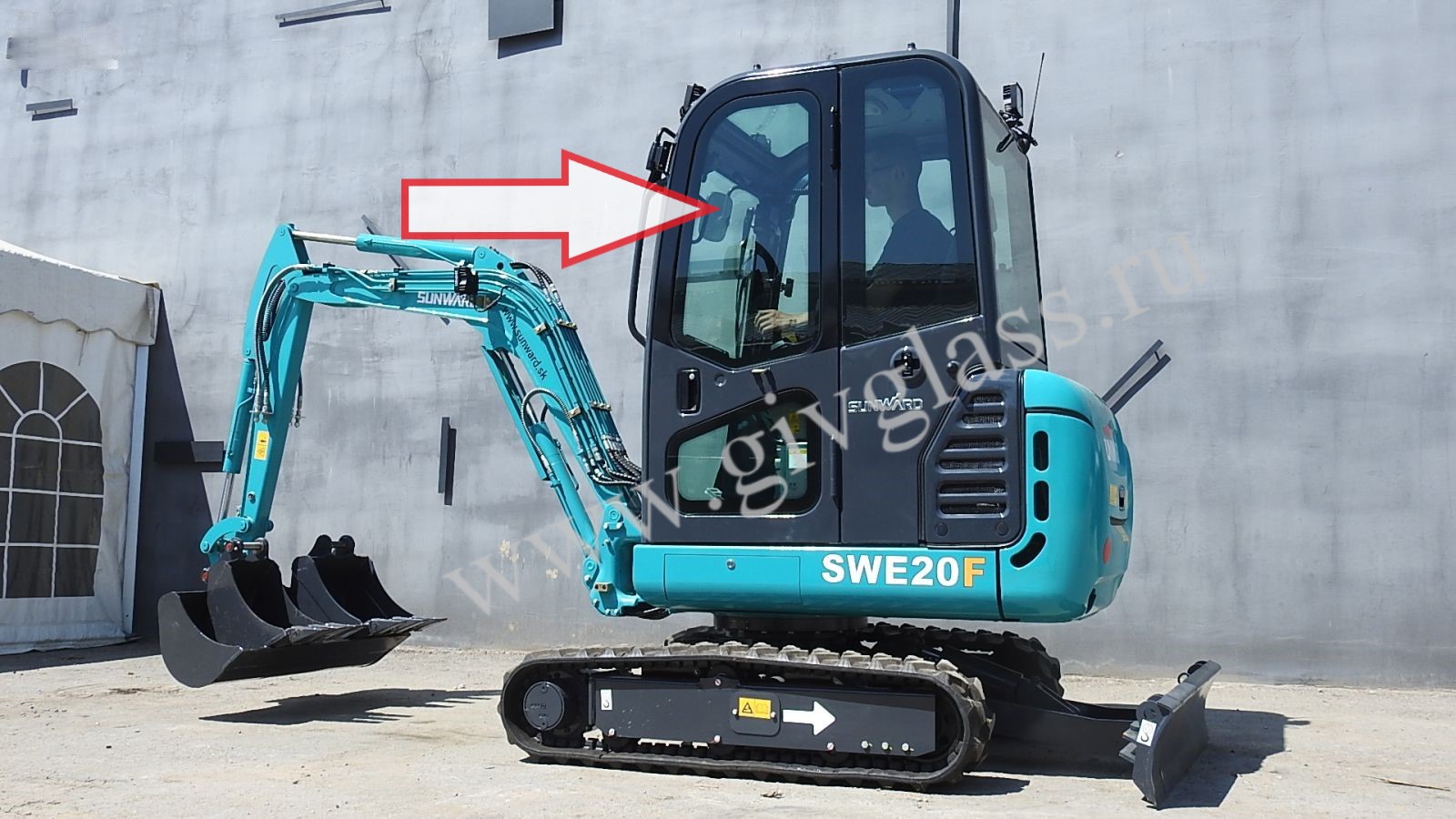 Мини-экскаватор Sunward SWE 20 F  - Стекло дверное верхнее