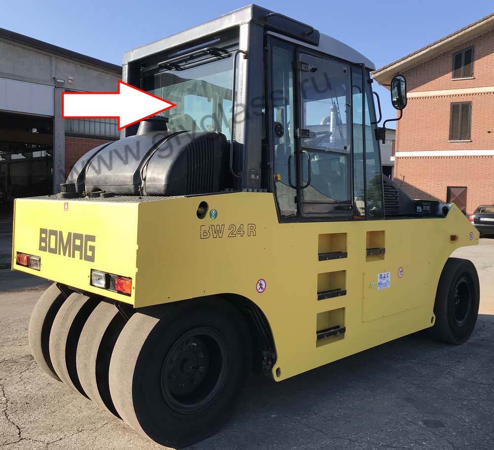 Пневмоколесный каток BOMAG BW 24 R - Стекло заднее  (закаленное)

​