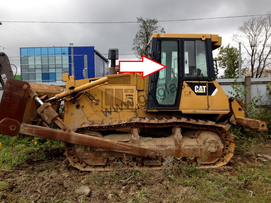 Бульдозер Caterpillar D6G2XL - Стекло дверное левое (закаленное)