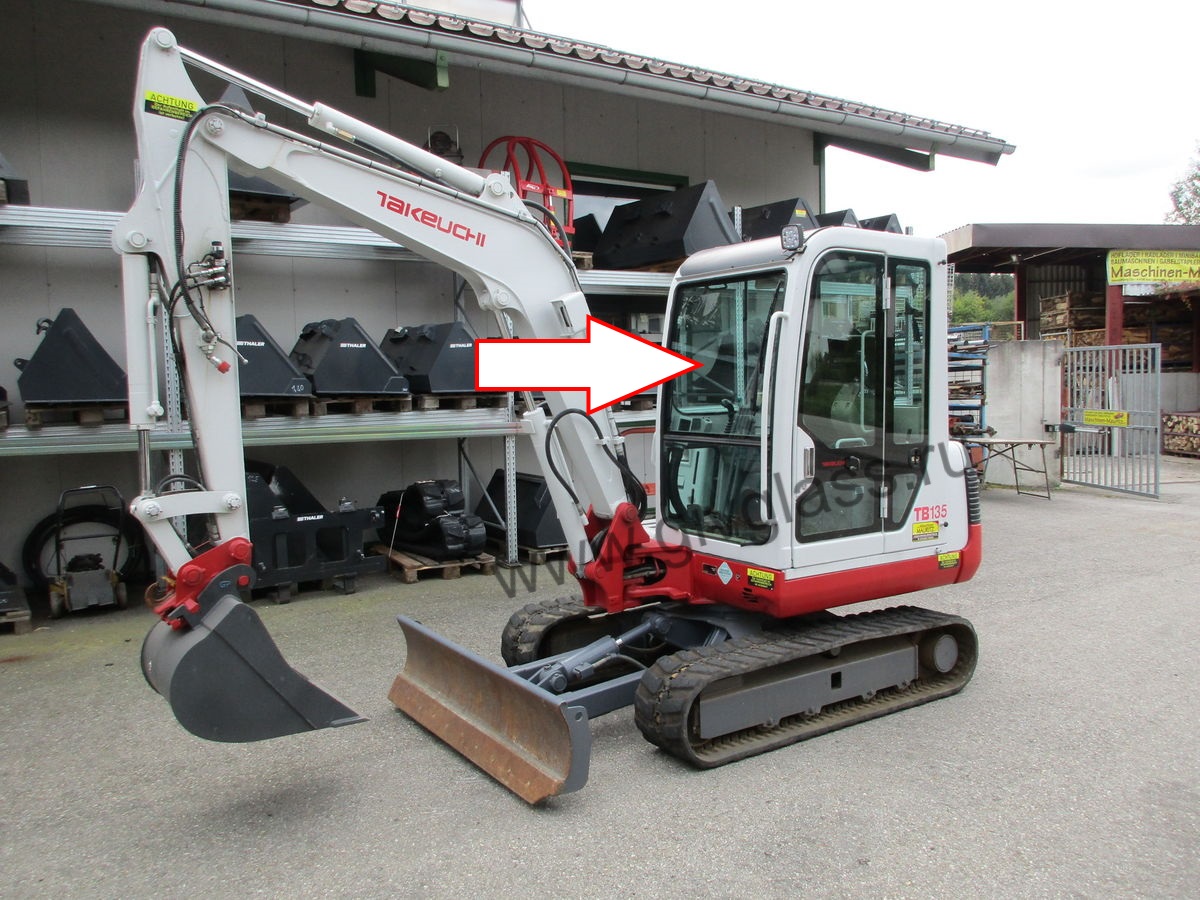 Мини-экскаватор TAKEUCHI TB 135  - Стекло лобовое верхнее (триплекс), размер 835 мм * 857 мм