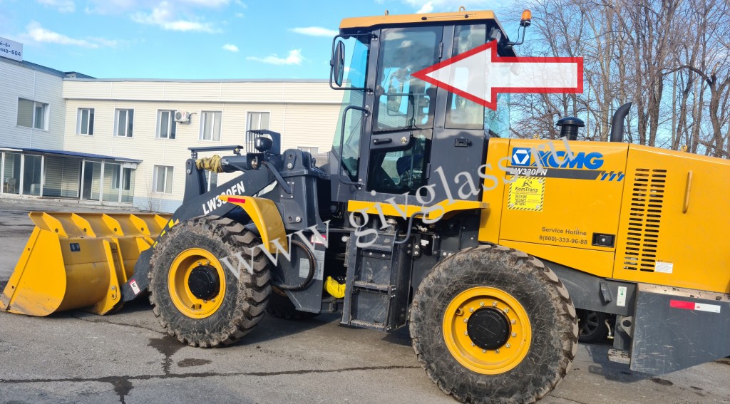 Фронтальный погрузчик XCMG LW330FN - Стекло дверное левое верхнее (закаленное)
