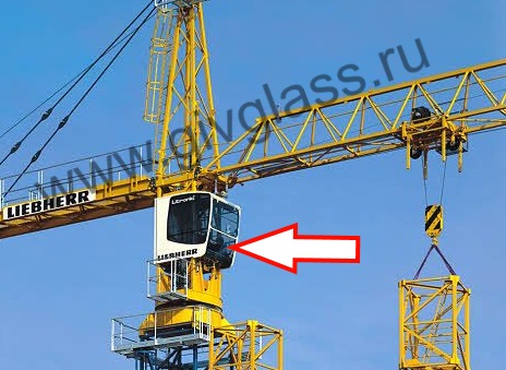 Башеный кран LIEBHERR 132 ES-H8 Litronic c 2013 г.в - Стекло лобовое нижнее  (закаленное/триплекс)