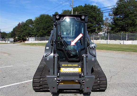 Мини-погрузчик New Holland L 215, L218, L220, L223, L225, L230, C227, C232, C238 2009 - Стекло лобовое с шелкографией и отверстиями под дворник снизу (закалённое).
Номер в каталоге 84344565