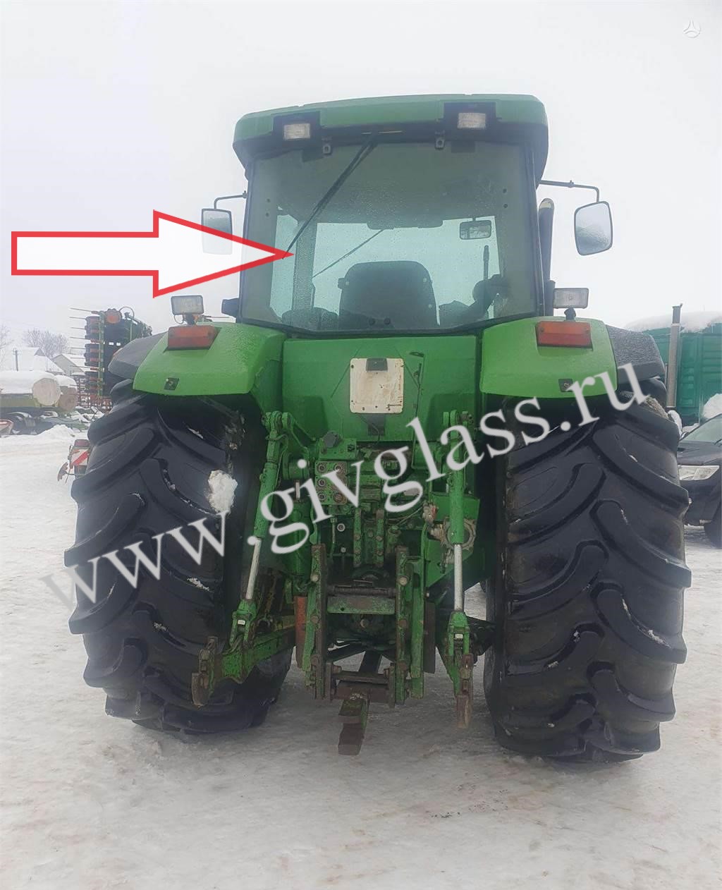 Трактор JOHN DEERE 8100/8210/8410 - Стекло заднее 
Номер в каталоге JD8000Z08