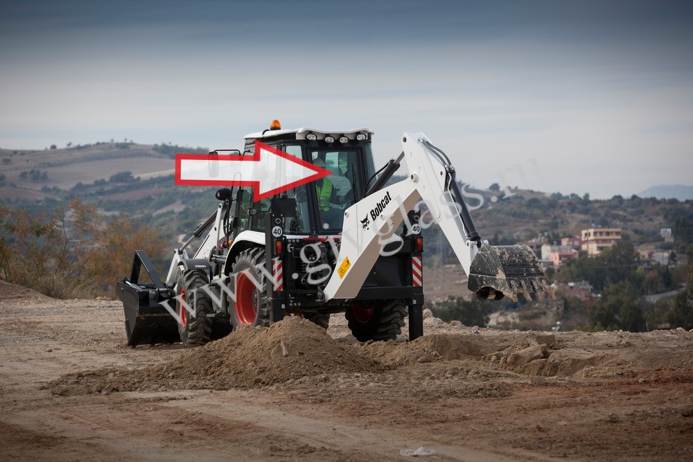 Экскаватор-погрузчик Bobcat B700/730/750/780 - Стекло заднее (закаленное)