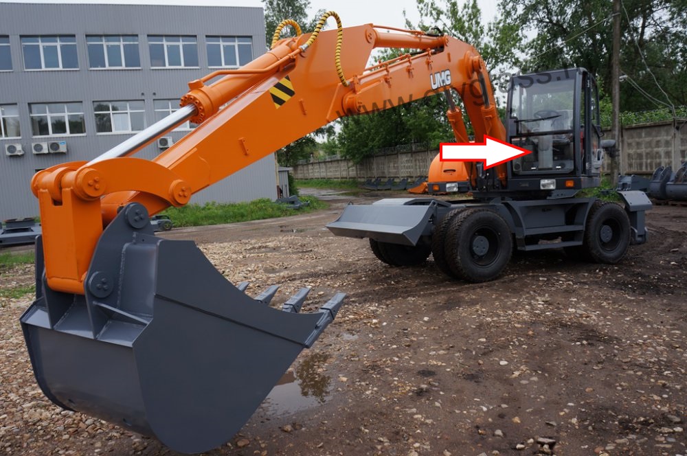 Экскаватор Эксмаш UMG Е140WLC - Е280WLC - Стекло лобовое нижнее (триплекс)

​