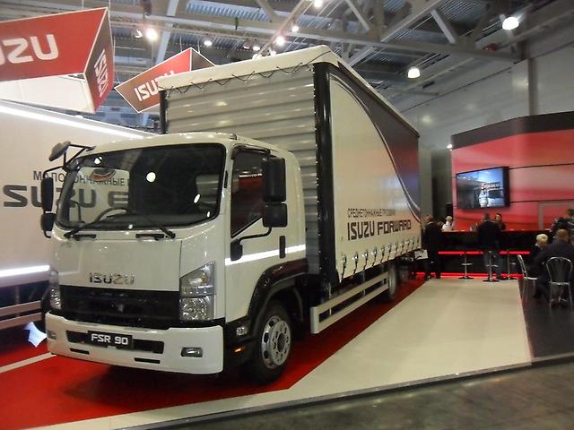 Грузовой автомобиль ISUZU FSR 90 2013 - - Стекло лобовое,

размер 1957*802, № ISZT0008, eurocode AGNBL

​