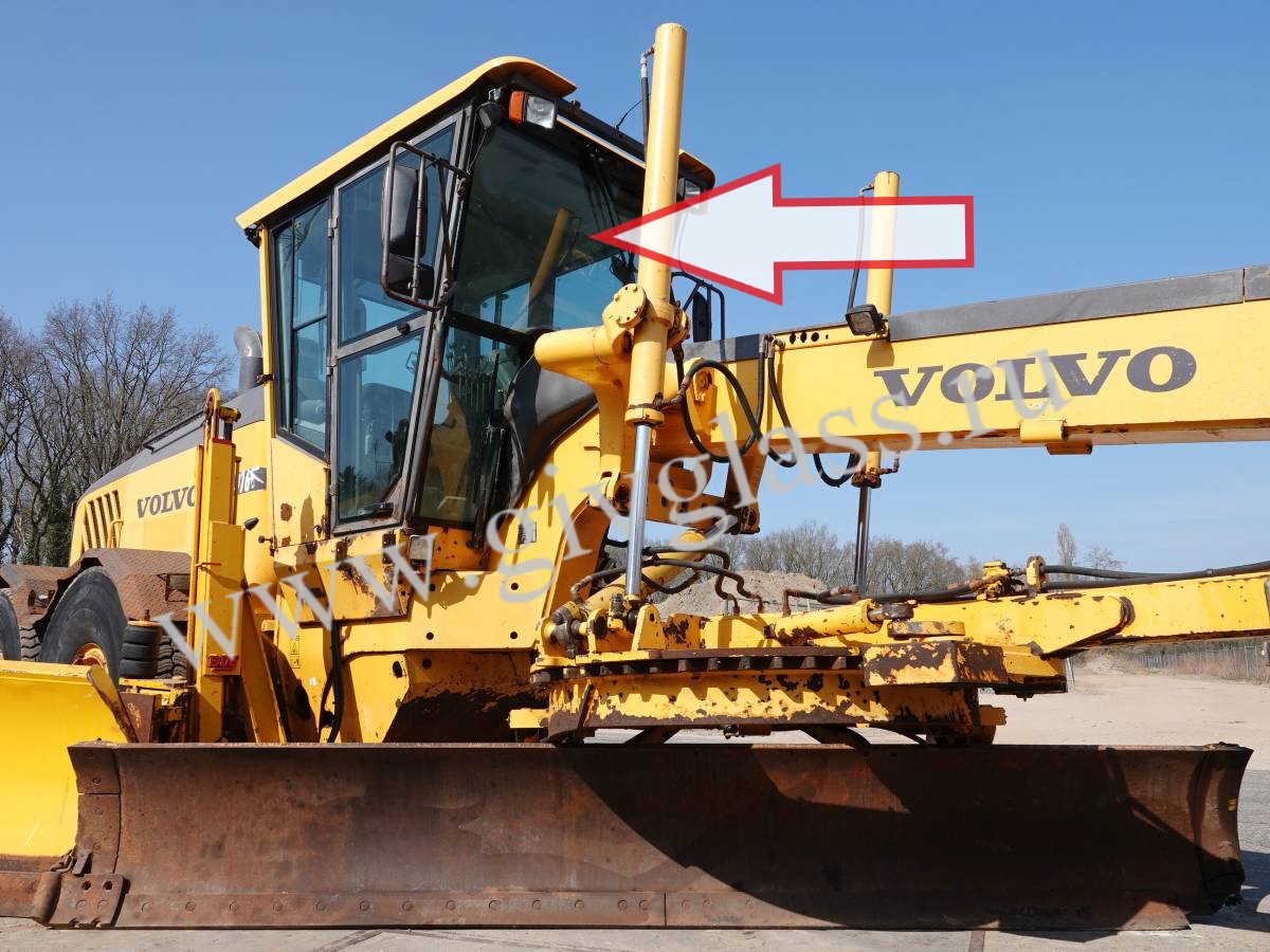 Грейдер Volvo G 976 - Стекло лобовое верхнее (закалённое)