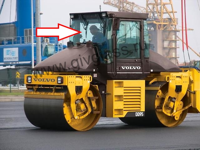 Дорожный каток VOLVO DD 95-1  - Стекло лобовое центральное (закаленное)