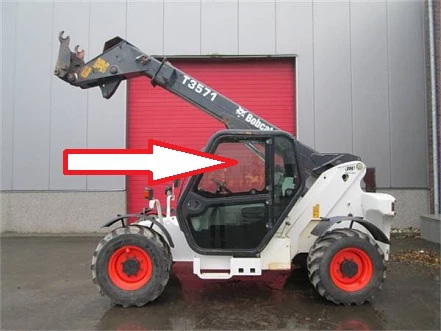 Телескопический-погрузчик BOBCAT T3571/T3571L  - Стекло дверное левое верхнее с шелкографией и отверстиями (закалённое) 