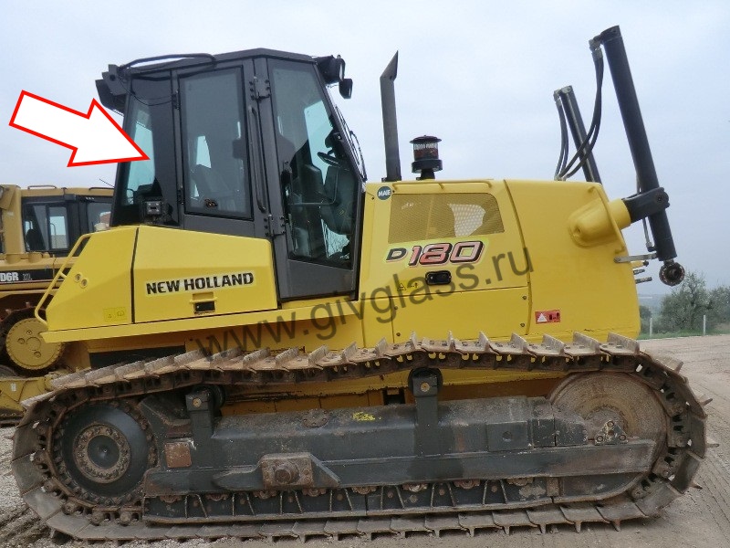 Бульдозер New Holland D180 - Cтекло кузовное заднее правое  (закаленное) 
