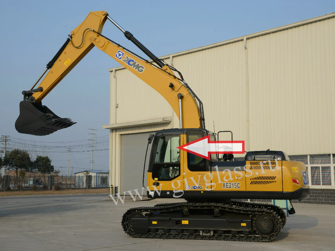 Гусеничный экскаватор XCMG XE210WB  - Стекло дверное левое верхнее (форточка ближе к заднему стеклу) (закаленное)